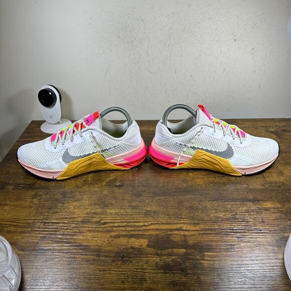 Nike Metcon 7 X Rawdacious White Brown Shoes DA9625-121 Women's Size 8 - Picture 4 of 8